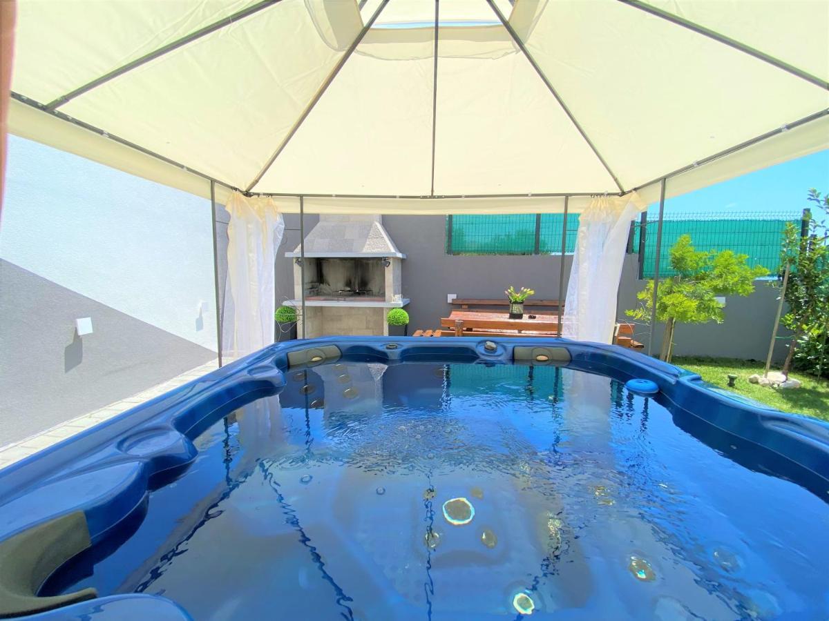 Lux Apartment Sea Shell With Jacuzzi Макарська Екстер'єр фото