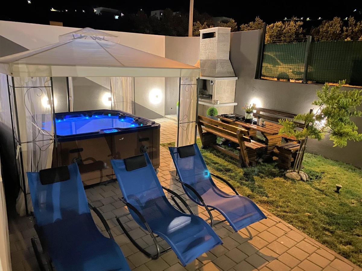 Lux Apartment Sea Shell With Jacuzzi Макарська Екстер'єр фото