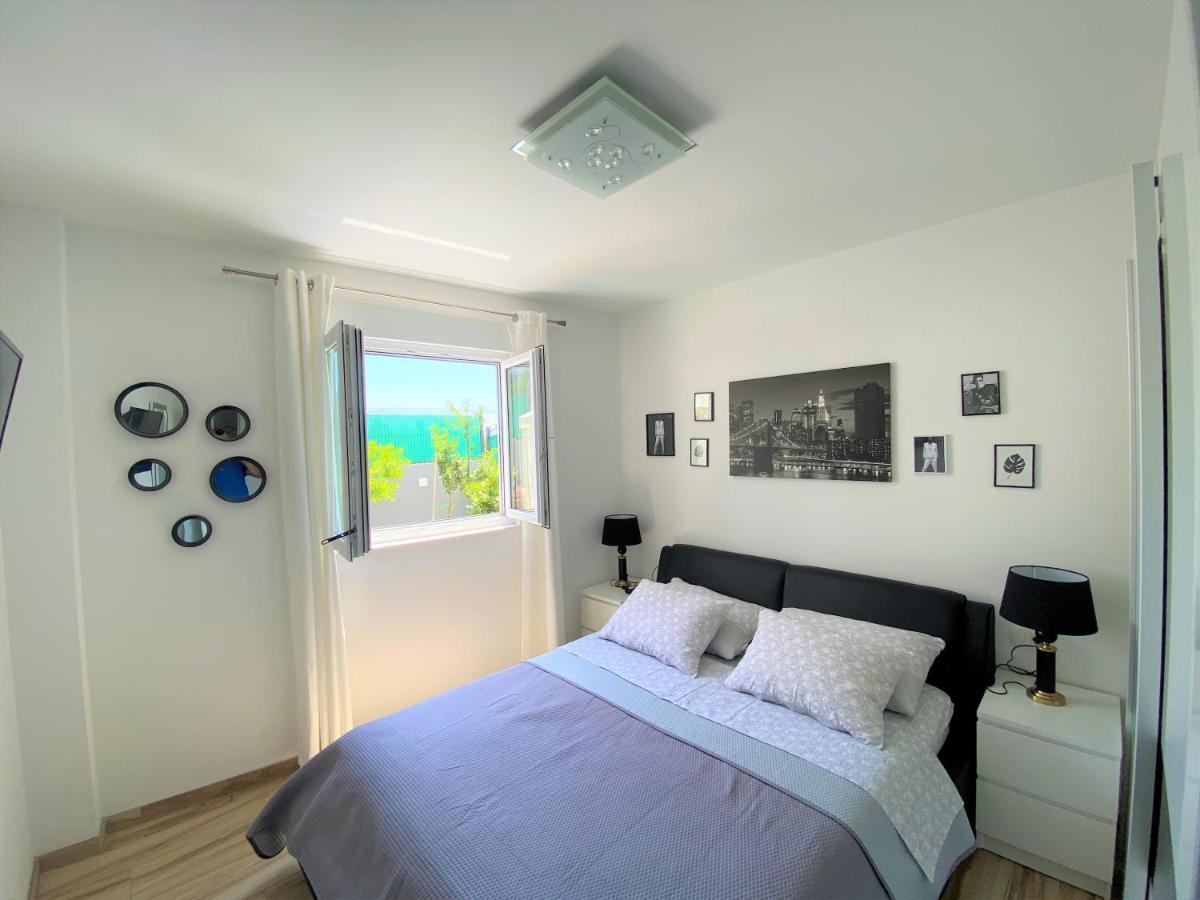 Lux Apartment Sea Shell With Jacuzzi Макарська Екстер'єр фото